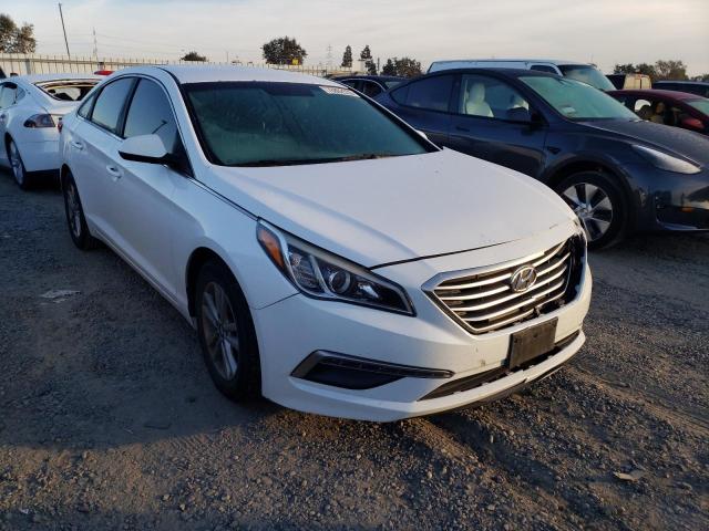 5NPE24AF8FH172184 - 2015 HYUNDAI SONATA SE WHITE photo 4