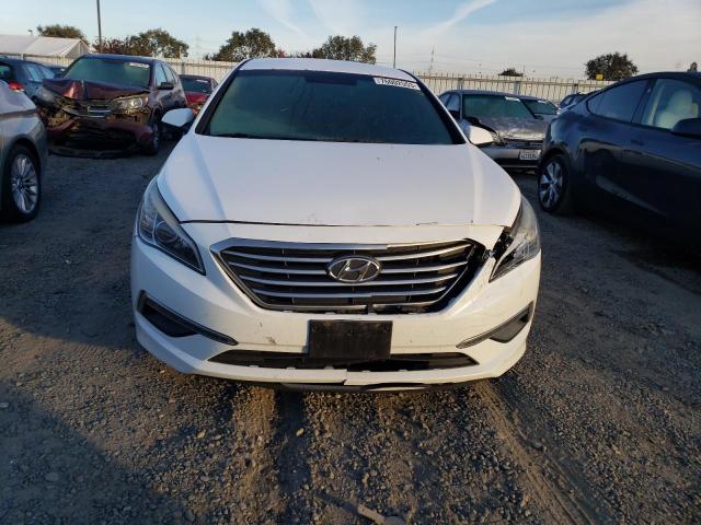 5NPE24AF8FH172184 - 2015 HYUNDAI SONATA SE WHITE photo 5