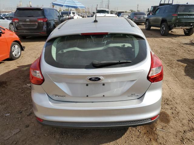 1FADP3K28EL260820 - 2014 FORD FOCUS SE SILVER photo 6