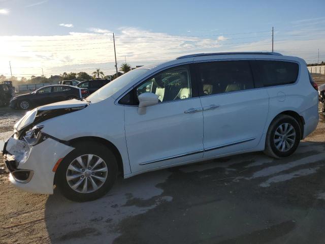 2C4RC1BG3KR554527 - 2019 CHRYSLER PACIFICA TOURING L WHITE photo 1
