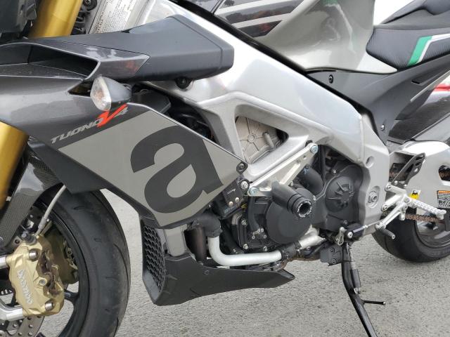 ZD4TYU004GS000180 - 2016 APRILIA TUONO V4 1100 RR SILVER photo 7