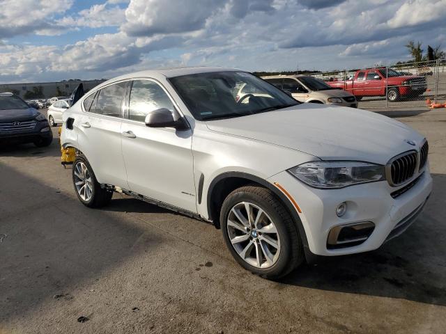 5UXKU2C52J0Z62235 - 2018 BMW X6 XDRIVE35I WHITE photo 4