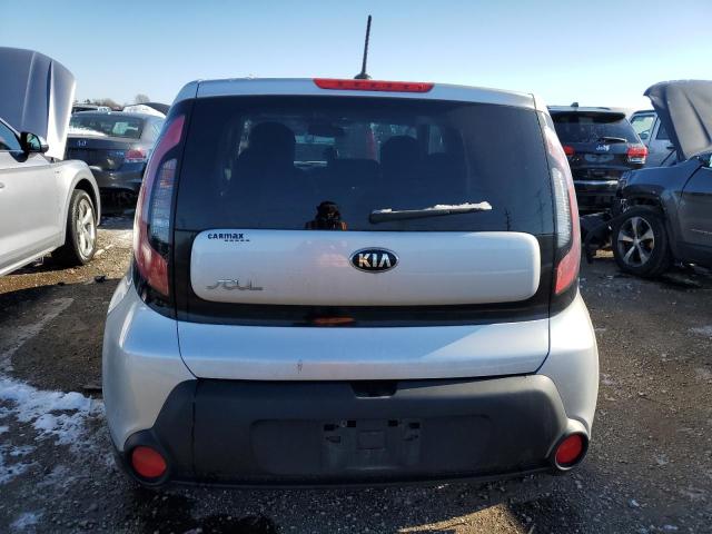 KNDJN2A23F7813835 - 2015 KIA SOUL SILVER photo 6