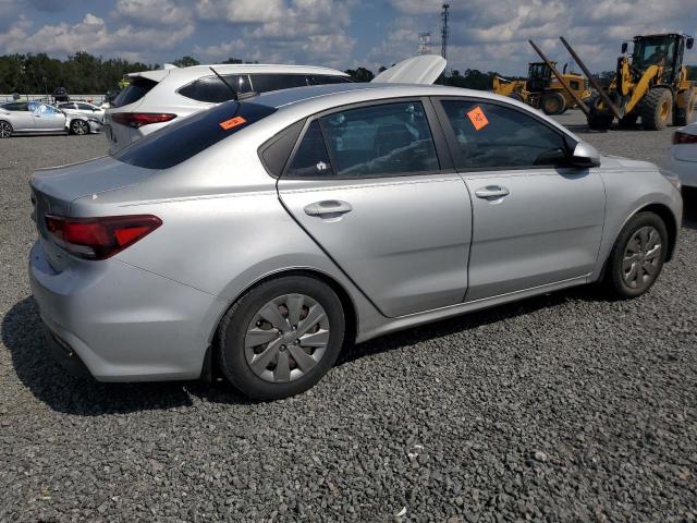 3KPA24AB8KE236136 - 2019 KIA RIO S SILVER photo 3