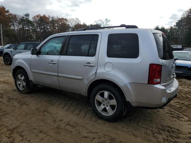 5FNYF4H54AB034907 - 2010 HONDA PILOT EXL SILVER photo 2