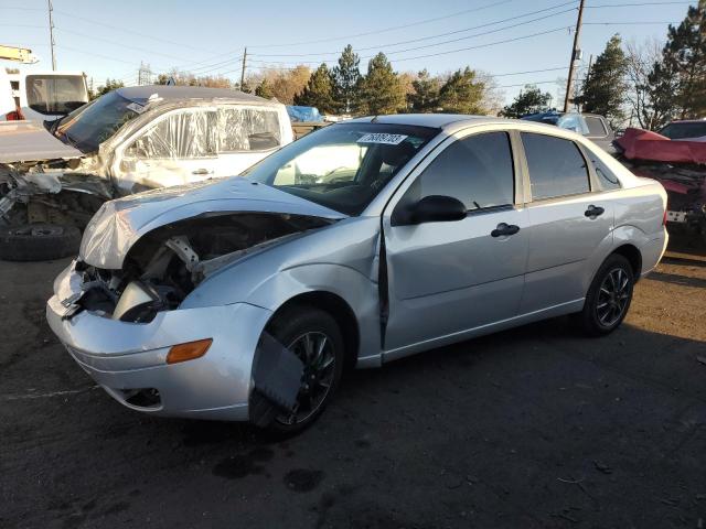 1FAHP34N47W134173 - 2007 FORD FOCUS ZX4 SILVER photo 1