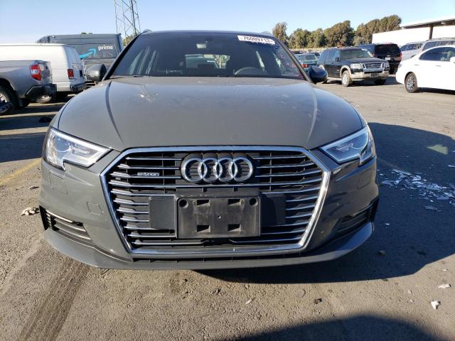 WAUUPBFF3JA060240 - 2018 AUDI A3 E-TRON PREMIUM GRAY photo 5