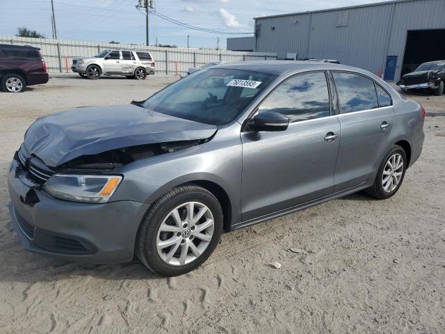 3VWDX7AJ9DM355956 - 2013 VOLKSWAGEN JETTA SE GRAY photo 1