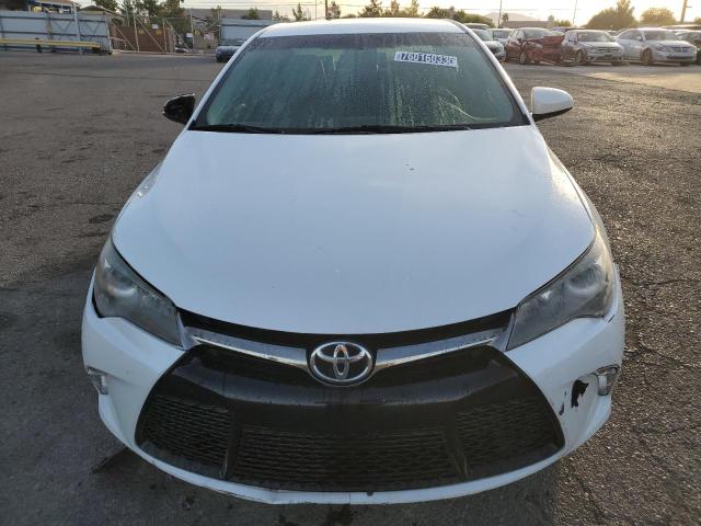 4T1BF1FK4HU423816 - 2017 TOYOTA CAMRY LE WHITE photo 5