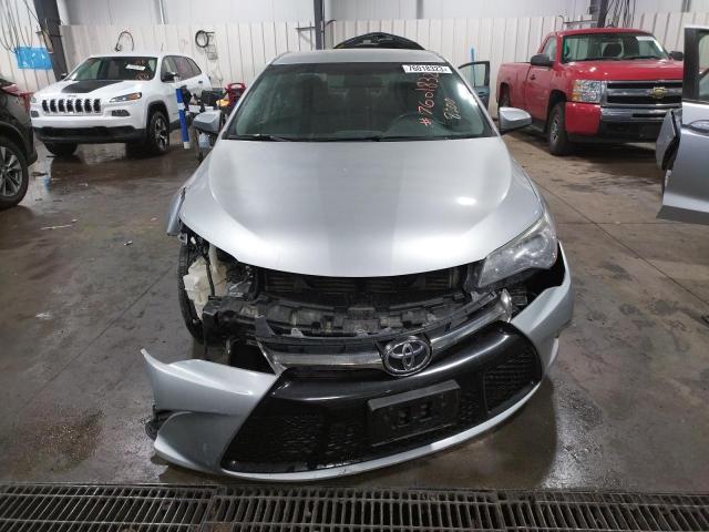 4T1BF1FK8HU387970 - 2017 TOYOTA CAMRY LE SILVER photo 5