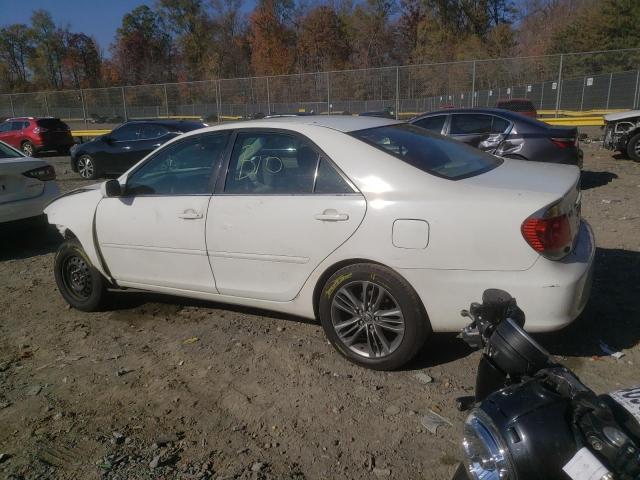 4T1BE32K15U429914 - 2005 TOYOTA CAMRY LE WHITE photo 2