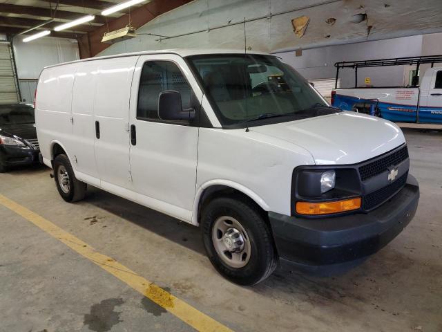 1GCWGAFF6H1135206 - 2017 CHEVROLET EXPRESS G2 WHITE photo 4