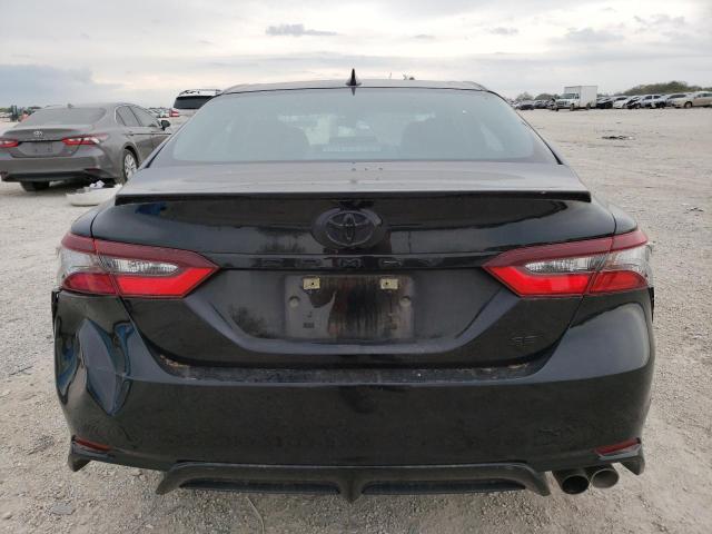 4T1G11AK4MU484718 - 2021 TOYOTA CAMRY SE BLACK photo 6