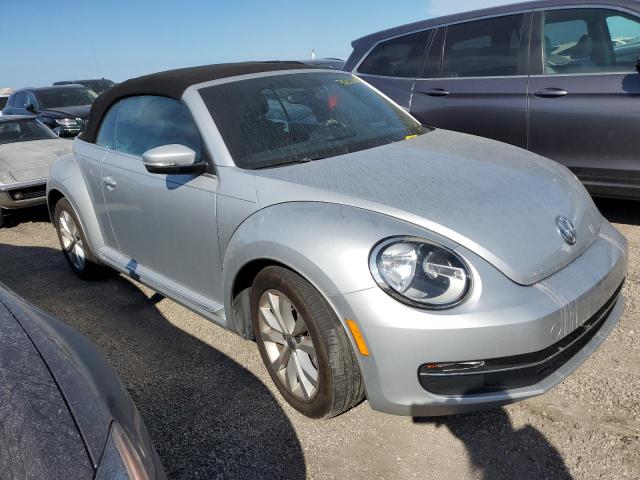 3VW5L7AT9EM813580 - 2014 VOLKSWAGEN BEETLE SILVER photo 4