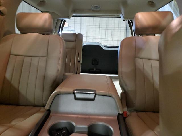 5LMFU28505LJ00446 - 2005 LINCOLN NAVIGATOR თეთრი ფოტო 10