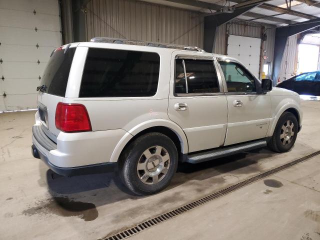 5LMFU28505LJ00446 - 2005 LINCOLN NAVIGATOR თეთრი ფოტო 3