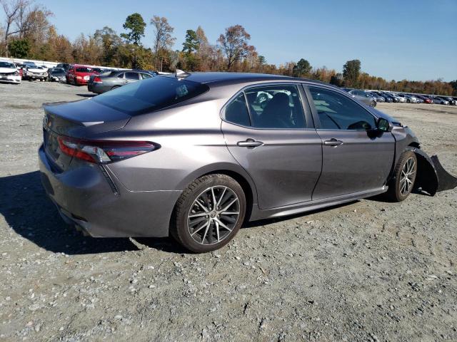 4T1G11AK3MU614908 - 2021 TOYOTA CAMRY SE GRAY photo 3