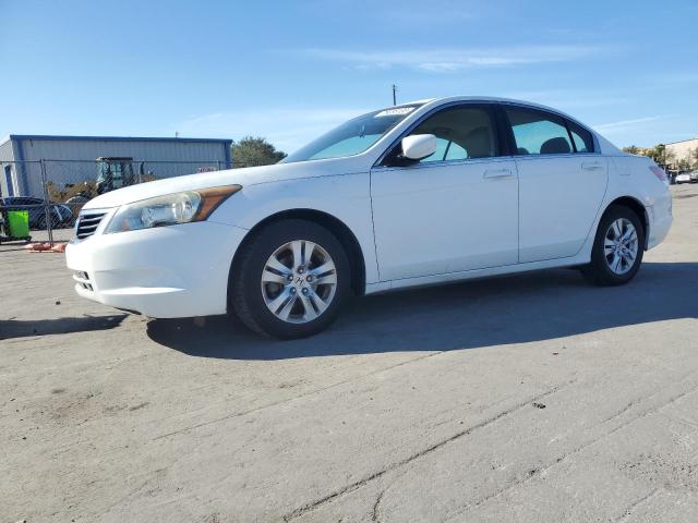 1HGCP26419A043785 - 2009 HONDA ACCORD LXP WHITE photo 1