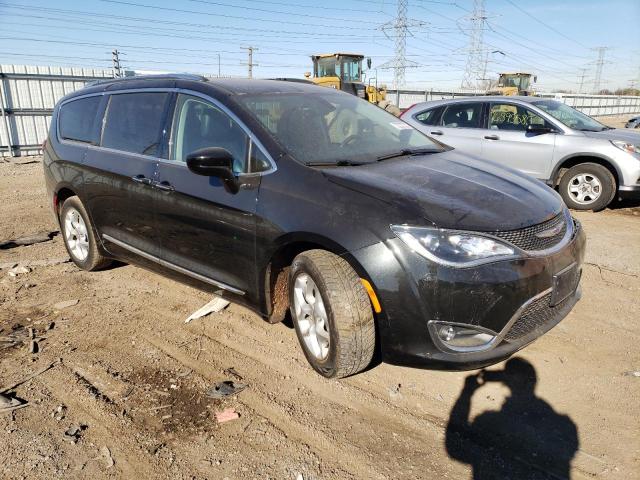 2C4RC1BG7KR589040 - 2019 CHRYSLER PACIFICA TOURING L BLACK photo 4