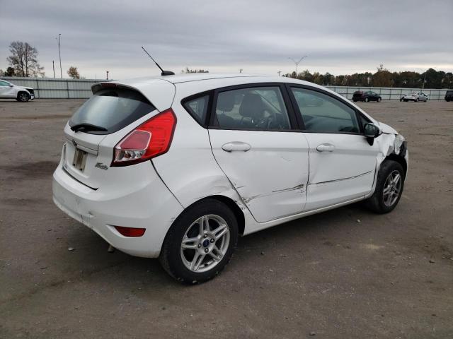 3FADP4EJ2HM155623 - 2017 FORD FIESTA SE WHITE photo 3