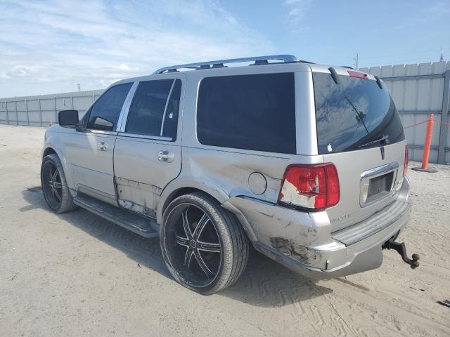 5LMFU27R33LJ01592 - 2003 LINCOLN NAVIGATOR 银色 照片 2