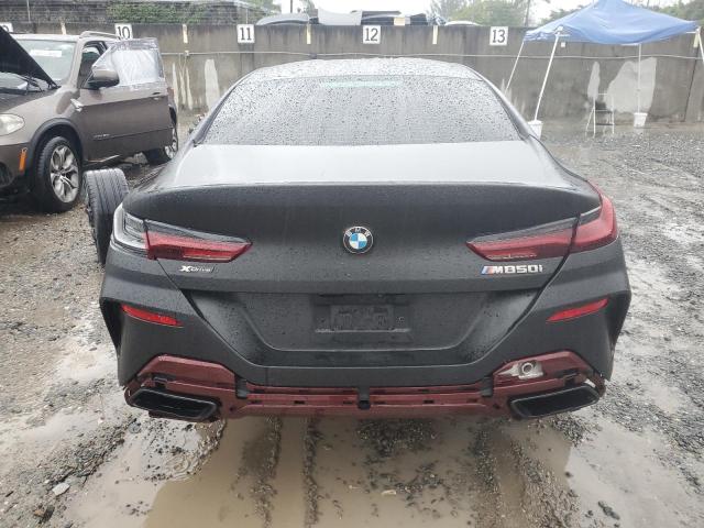 WBAGV8C02NCJ61348 - 2022 BMW M850XI GRAY photo 6