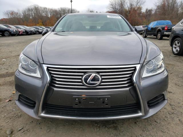 JTHCL5EF3G5025811 - 2016 LEXUS LS 460 GRAY photo 5