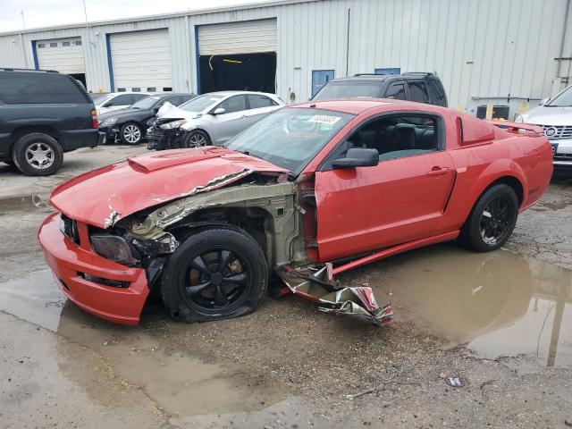 1ZVFT82H855132126 - 2005 FORD MUSTANG GT RED photo 1