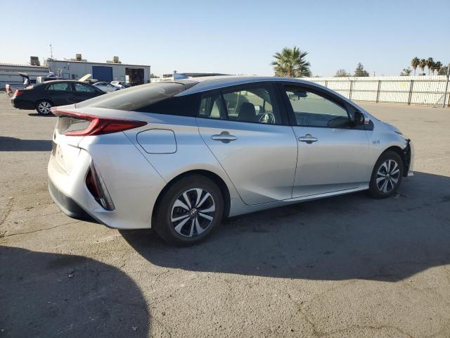 JTDKARFP7K3111581 - 2019 TOYOTA PRIUS PRIM SILVER photo 3