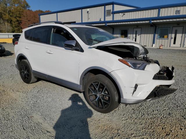 2T3NFREV2JW468922 - 2018 TOYOTA RAV4 SE WHITE photo 4