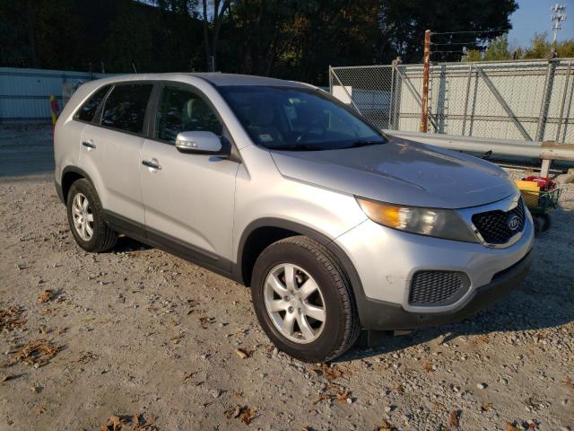 5XYKT3A11BG084271 - 2011 KIA SORENTO BASE SILVER photo 4