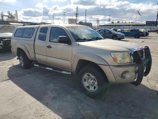 5TETU62N35Z132299 - 2005 TOYOTA TACOMA PRERUNNER ACCESS CAB TAN photo 4