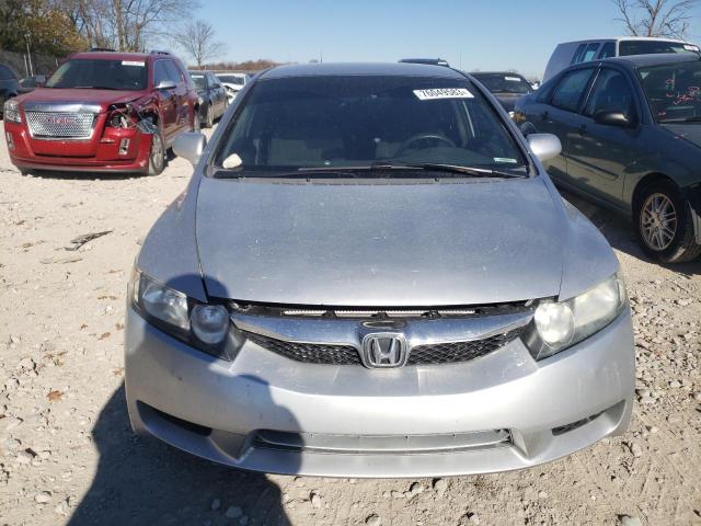 19XFA16559E051739 - 2009 HONDA CIVIC LX SILVER photo 5