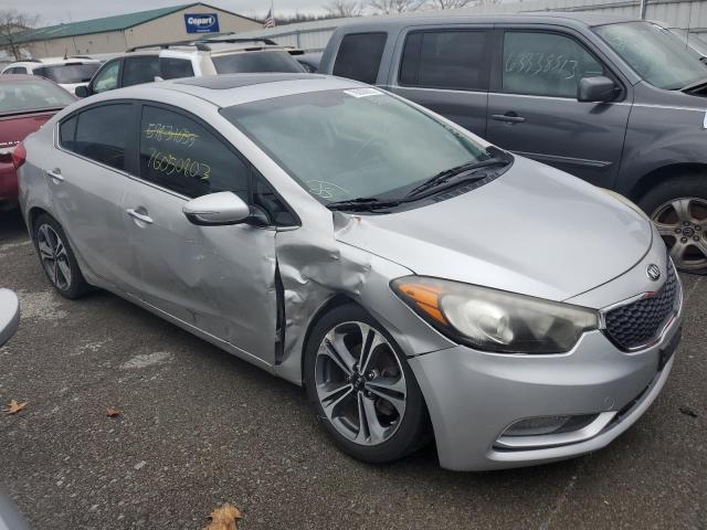 KNAFZ4A88G5505256 - 2016 KIA FORTE EX SILVER photo 4