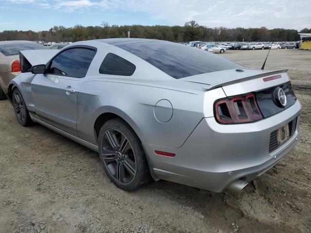 1ZVBP8AM6E5318801 - 2014 FORD MUSTANG SILVER photo 2