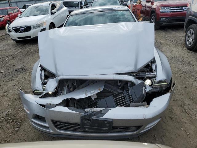 1ZVBP8AM6E5318801 - 2014 FORD MUSTANG SILVER photo 5
