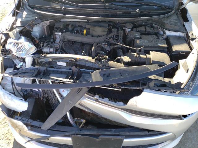 3KPA25AD9LE318577 - 2020 KIA RIO LX SILVER photo 11