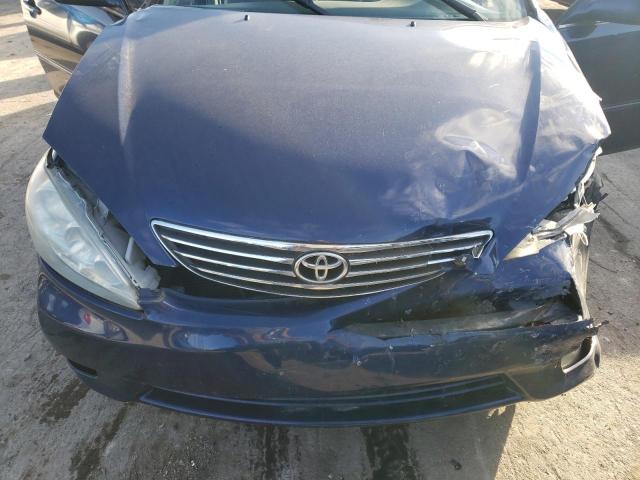 4T1BE32K75U016685 - 2005 TOYOTA CAMRY LE BLUE photo 11