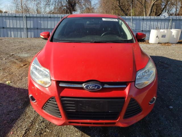 1FADP3F23DL165686 - 2013 FORD FOCUS SE RED photo 5