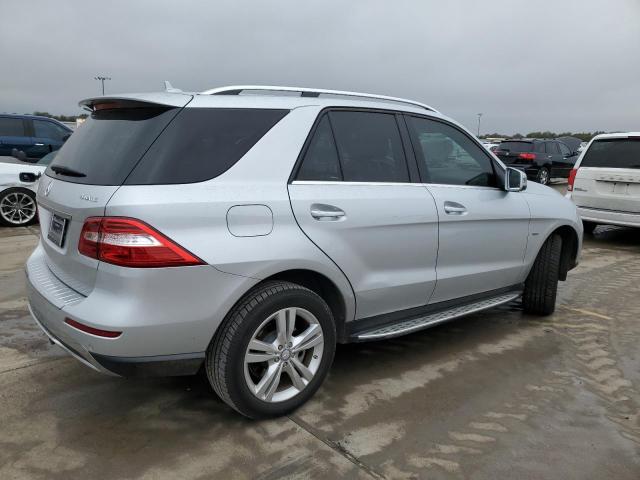 4JGDA5HB8CA008455 - 2012 MERCEDES-BENZ ML 350 4MATIC SILVER photo 3