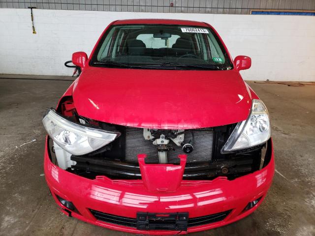 3N1BC13E29L499951 - 2009 NISSAN VERSA S RED photo 5