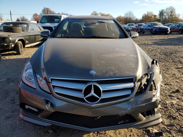 WDDKJ7CB1AF005224 - 2010 MERCEDES-BENZ E 550 GRAY photo 5