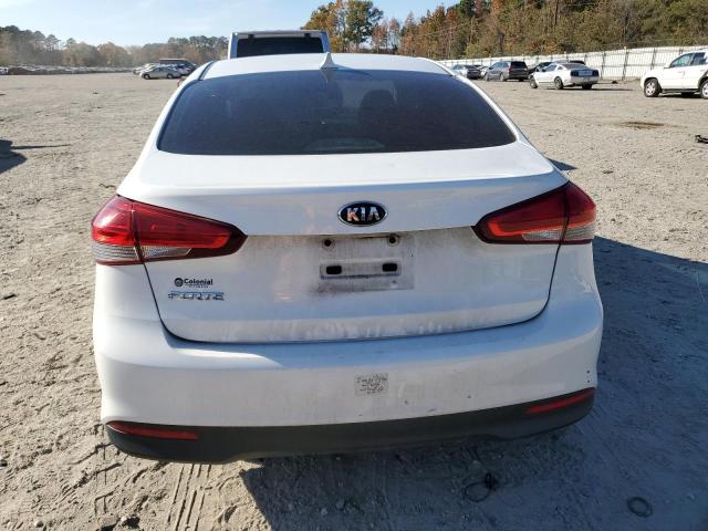 3KPFK4A77HE052011 - 2017 KIA FORTE LX WHITE photo 6