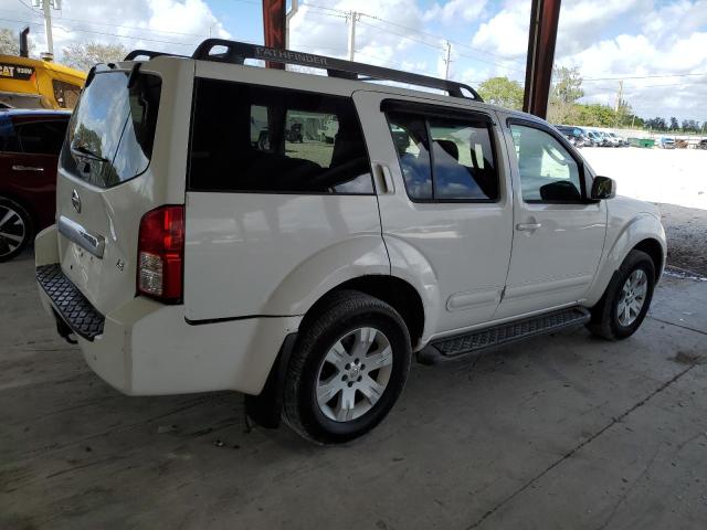 5N1AR18W35C724243 - 2005 NISSAN PATHFINDER LE WHITE photo 3