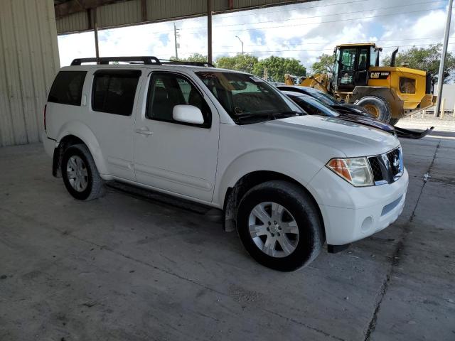 5N1AR18W35C724243 - 2005 NISSAN PATHFINDER LE WHITE photo 4