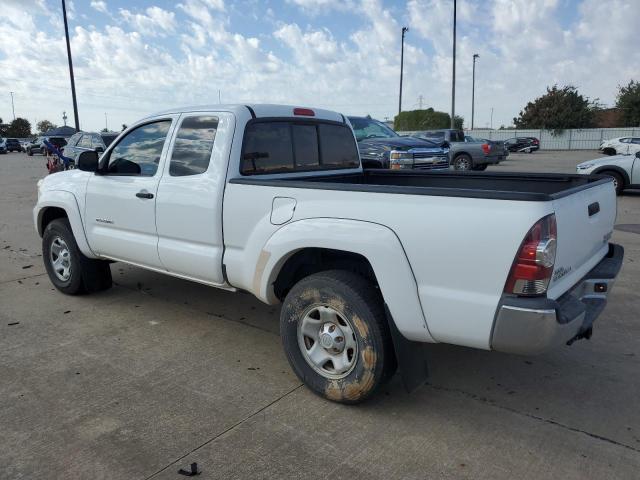 5TFTU4GN6DX040252 - 2013 TOYOTA TACOMA PRERUNNER ACCESS CAB WHITE photo 2