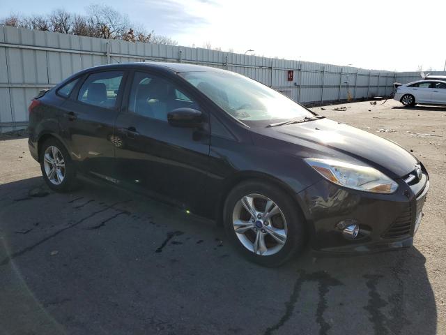 1FAHP3F2XCL287932 - 2012 FORD FOCUS SE BLACK photo 4