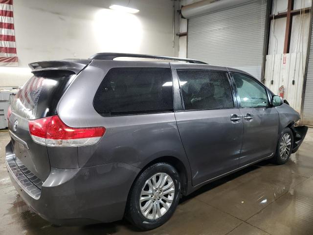 5TDYK3DC3BS004434 - 2011 TOYOTA SIENNA XLE GRAY photo 3