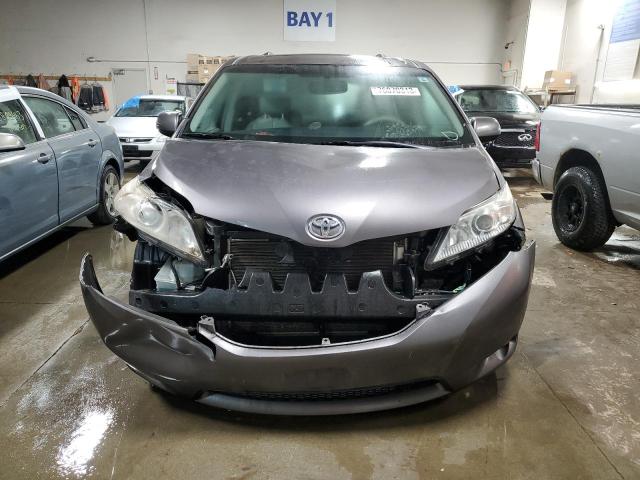 5TDYK3DC3BS004434 - 2011 TOYOTA SIENNA XLE GRAY photo 5