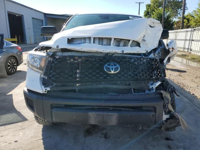 5TFUY5F10MX022388 - 2021 TOYOTA TUNDRA DOUBLE CAB SR/SR5 WHITE photo 5